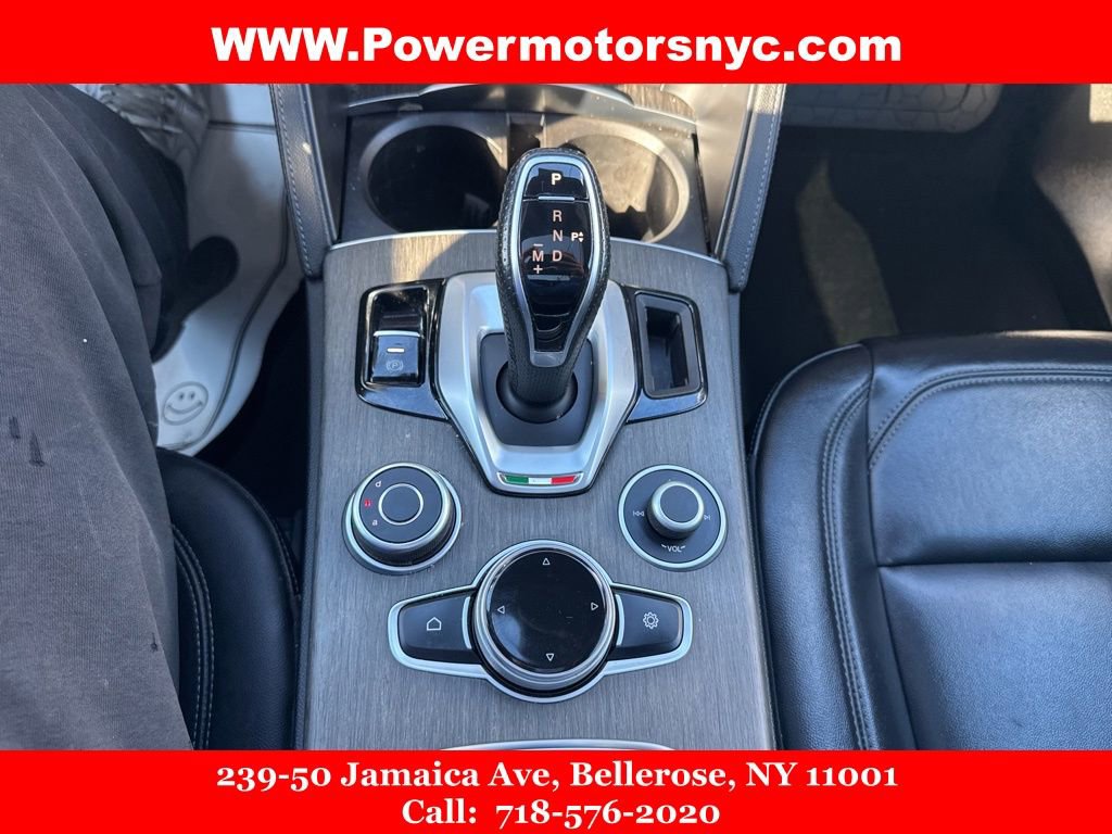 Used 2023 Alfa Romeo Stelvio Ti image 41