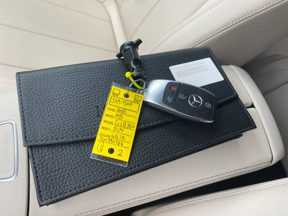 Certified 2025 Mercedes-Benz GLB 250 image 34