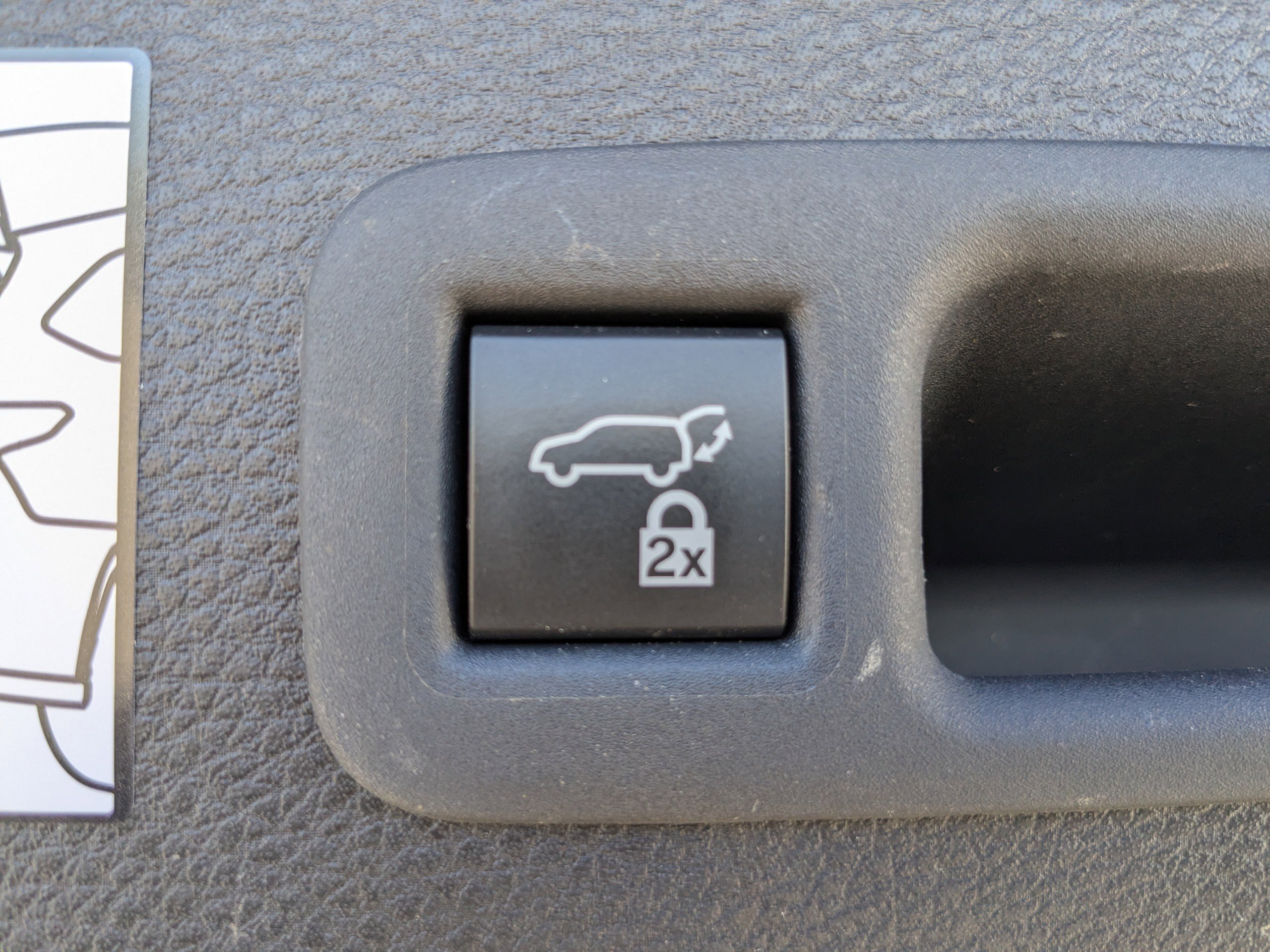 Used 2024 Toyota Sienna Platinum image 13