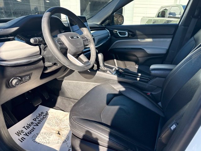 Used 2024 Jeep Compass Limited AWD/4WD image 19