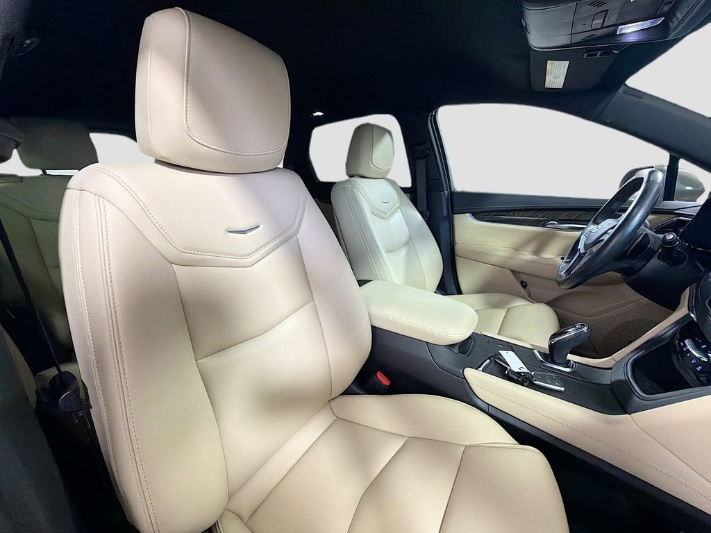 Used 2018 Cadillac XT5 FWD image 26