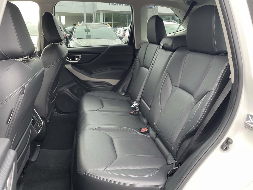 Certified 2023 Subaru Forester Limited AWD/4WD image 3