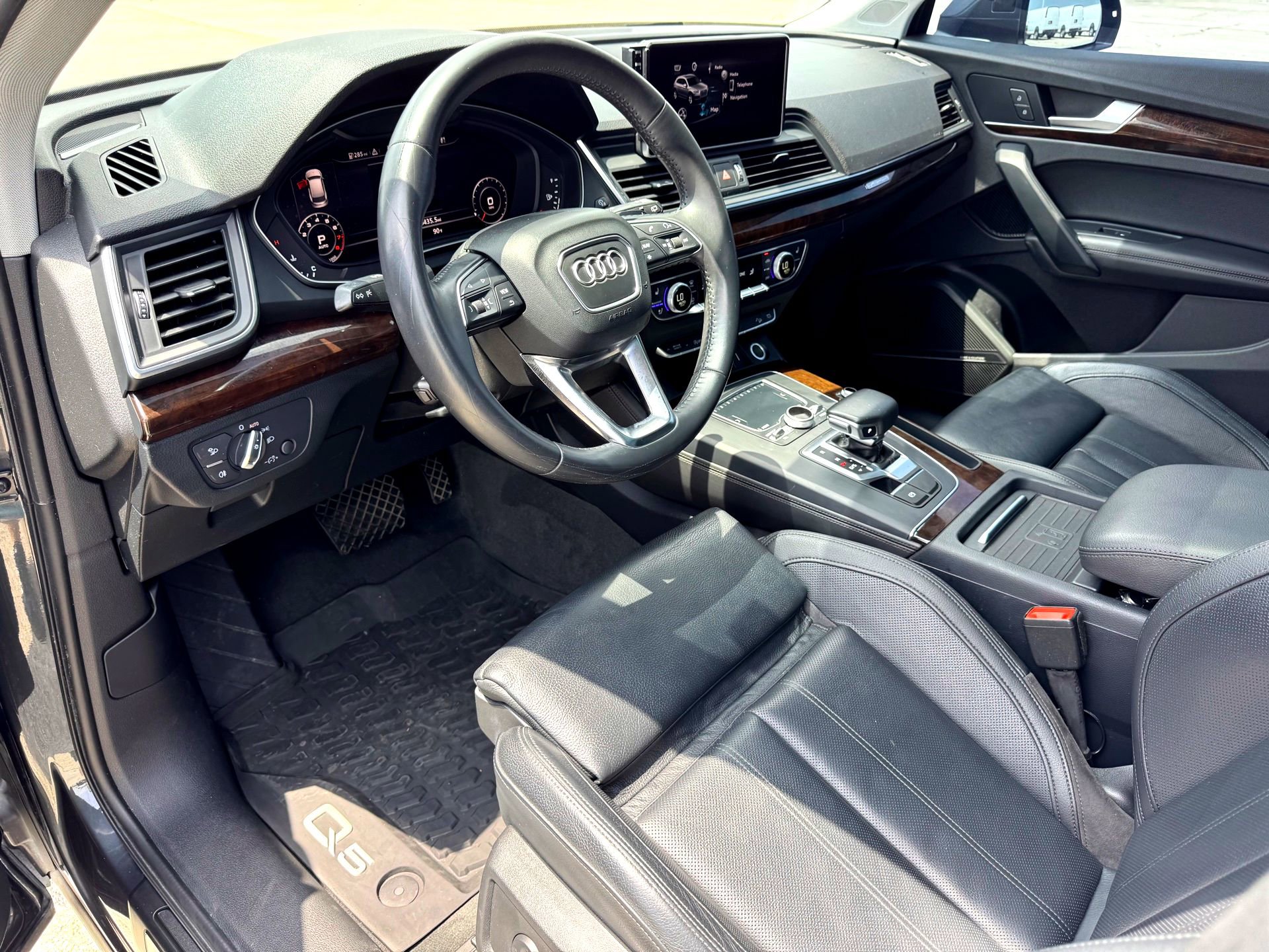 Used 2019 Audi Q5 2.0T Premium Plus w/ Premium Plus Package AWD/4WD image 12