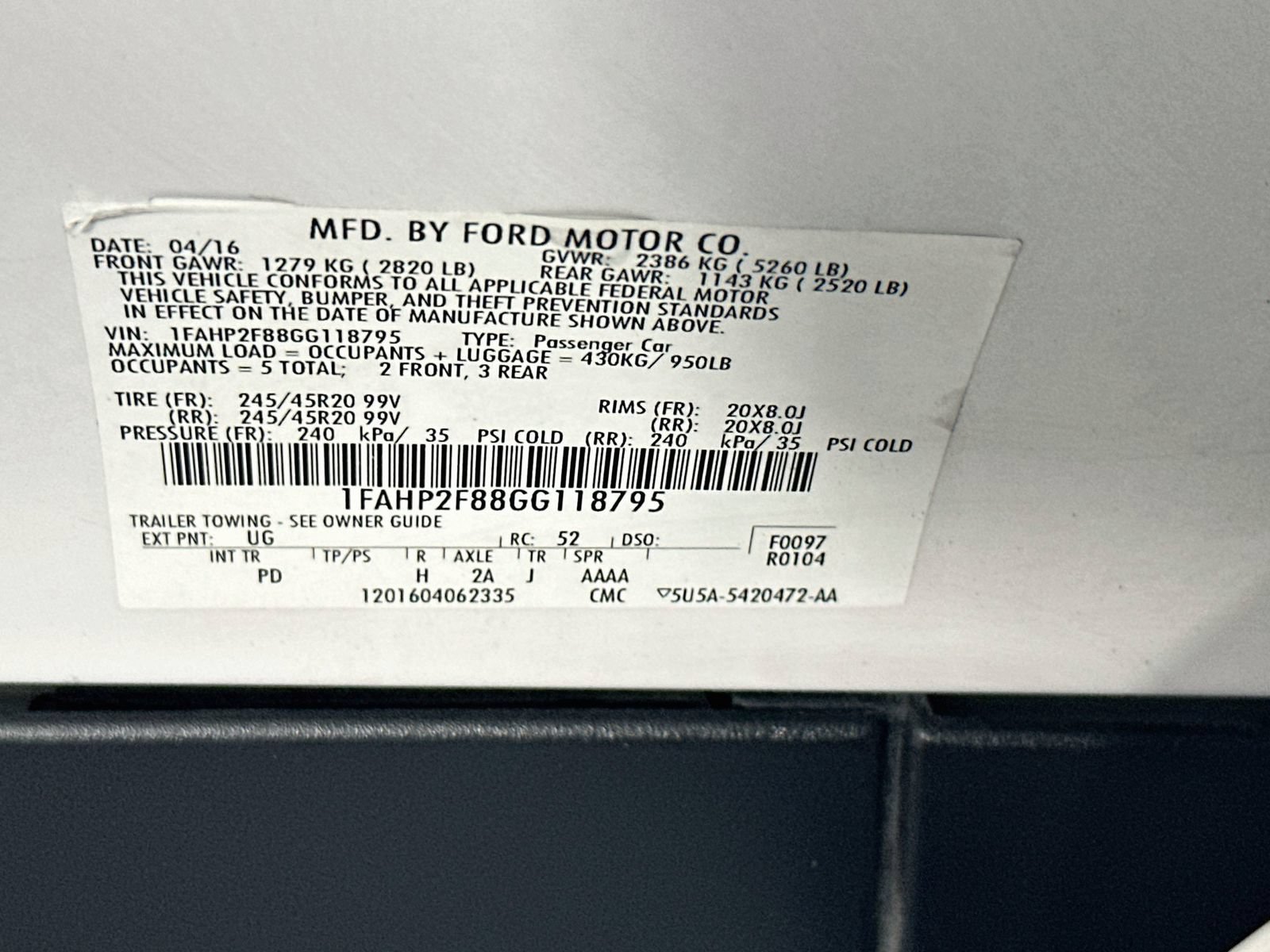 Used 2016 Ford Taurus Limited w/ Equipment Group 301A FWD image 36