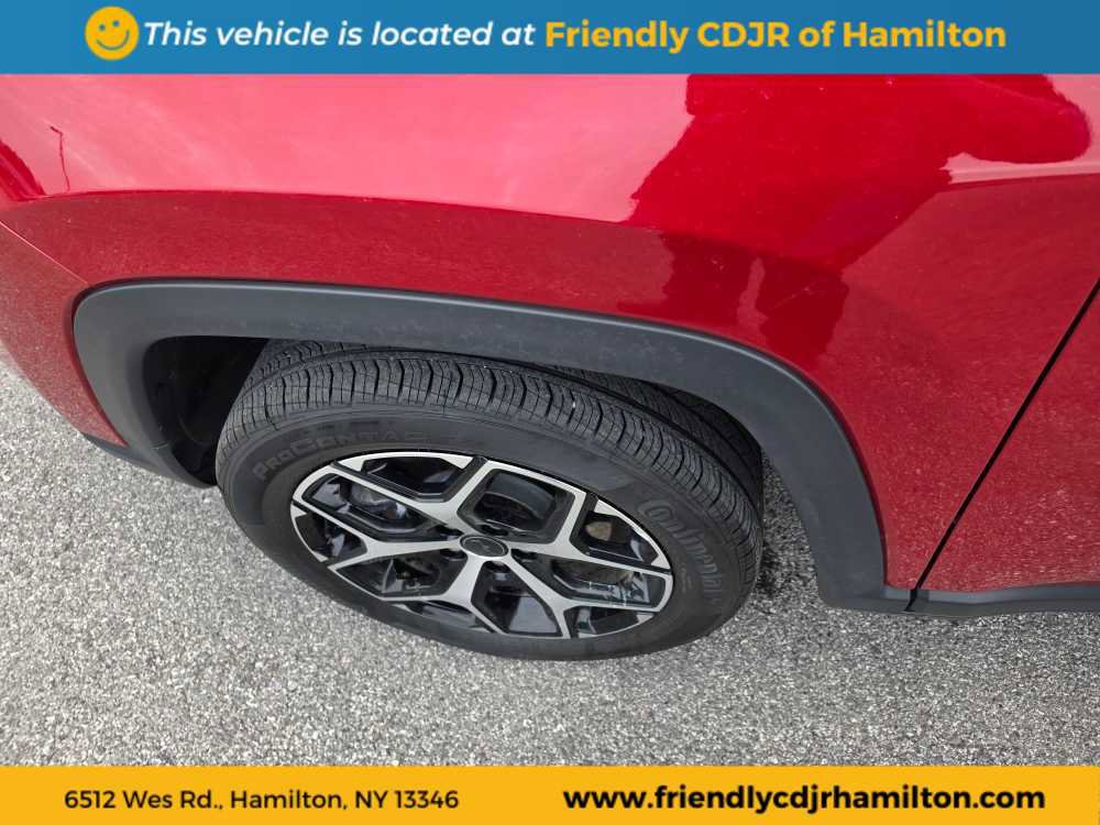 Used 2025 Jeep Compass Limited image 9