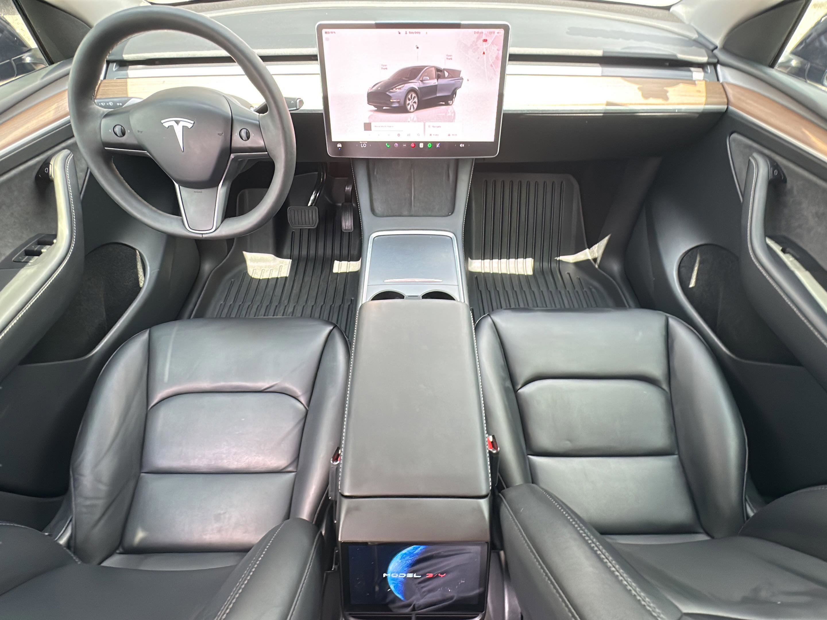 Used 2024 Tesla Model Y Long Range AWD/4WD image 14