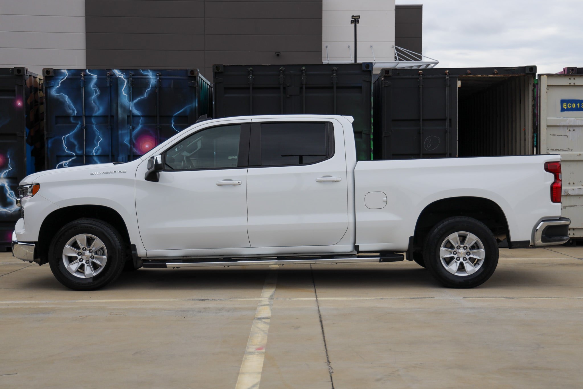 Used 2024 Chevrolet Silverado 1500 LT w/ Protection Package RWD image 4