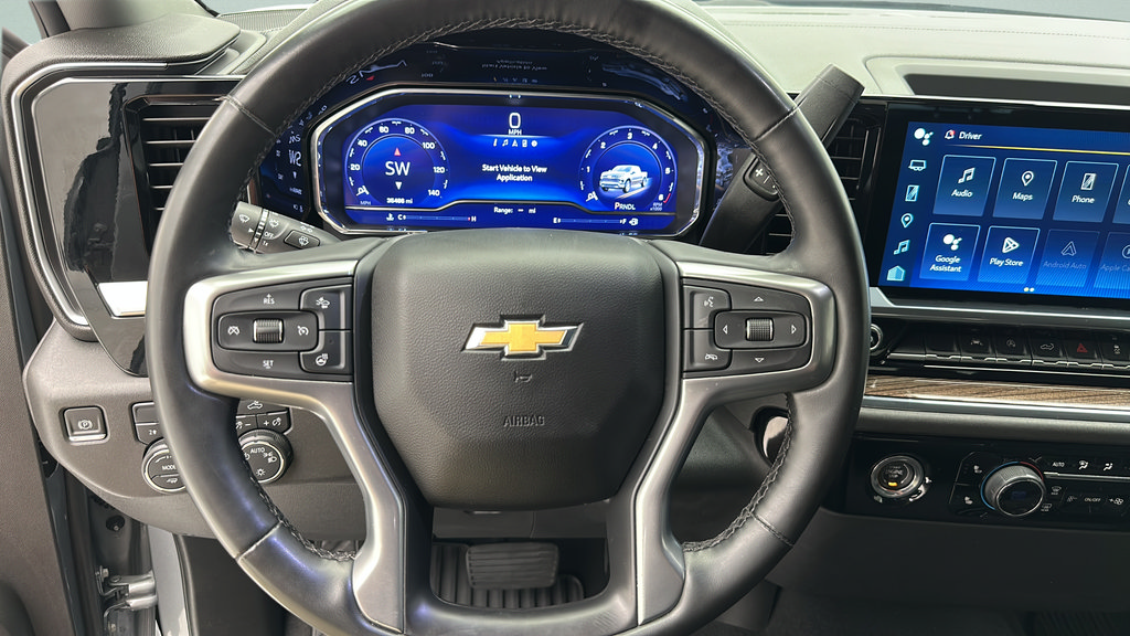 Used 2024 Chevrolet Silverado 1500 LT AWD/4WD image 16