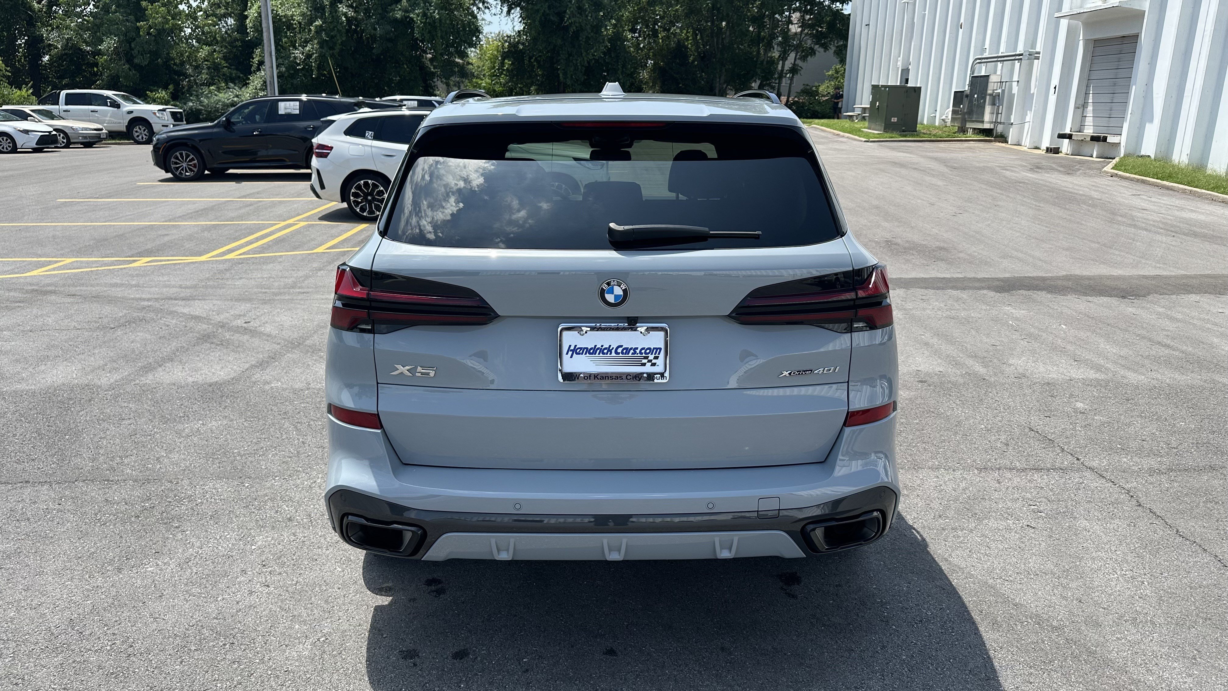 Certified 2025 BMW X5 xDrive40i w/ M Sport Package AWD/4WD image 9