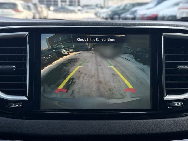 Certified 2024 Chrysler Pacifica Touring-L image 40