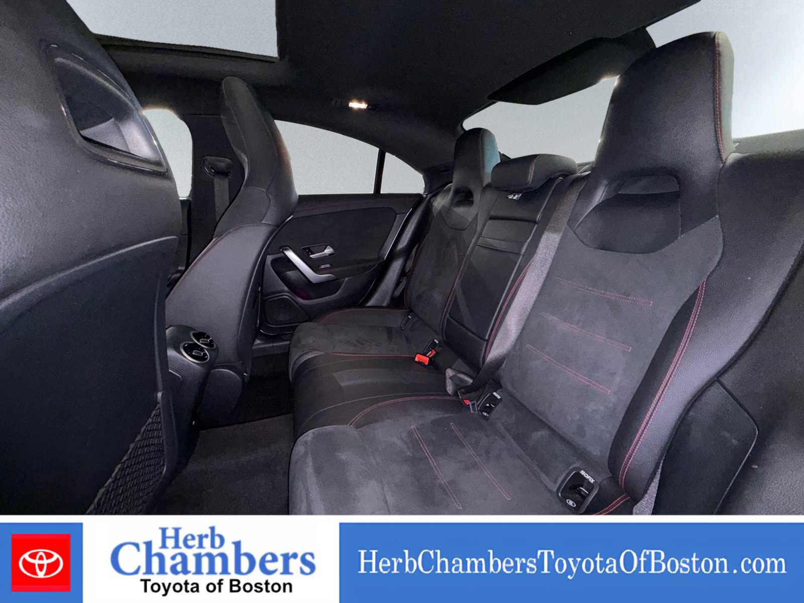 Used 2024 Mercedes-Benz CLA 250 4MATIC image 17
