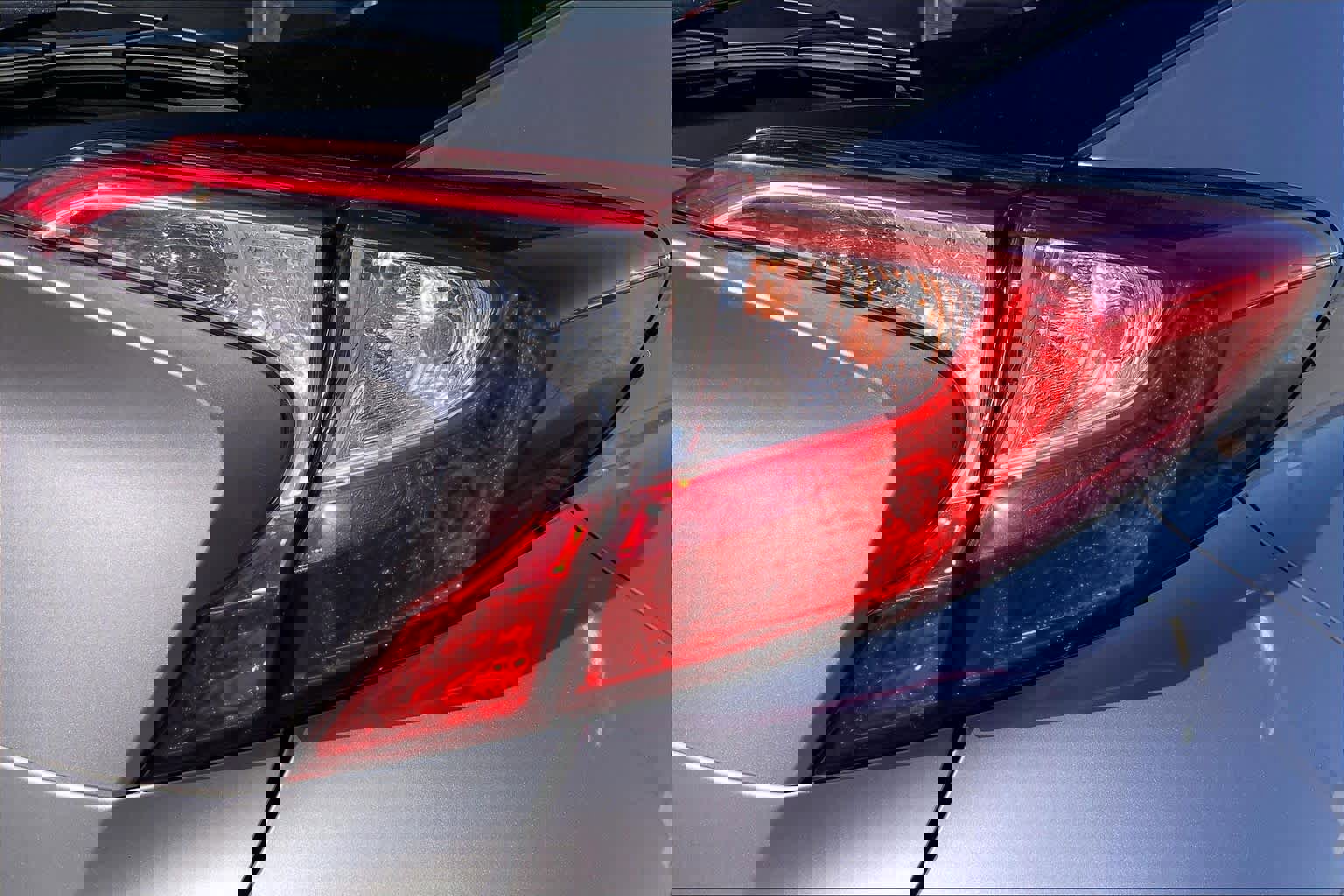 Used 2019 Toyota C-HR LE image 29