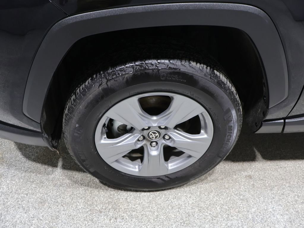 Used 2025 Toyota RAV4 XLE image 8