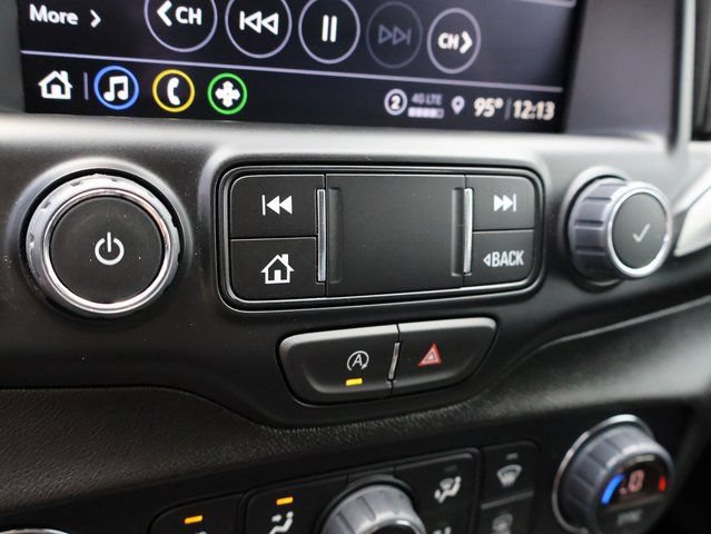 Certified 2024 GMC Terrain SLT AWD/4WD image 31