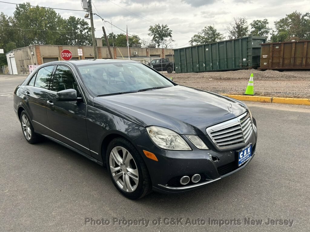 Used 2010 Mercedes-Benz E 350 4MATIC Sedan image 3