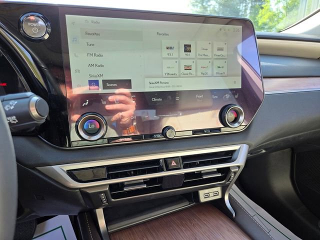 Used 2024 Lexus RX 350h w/ Accessory Package (Z1) AWD/4WD image 22