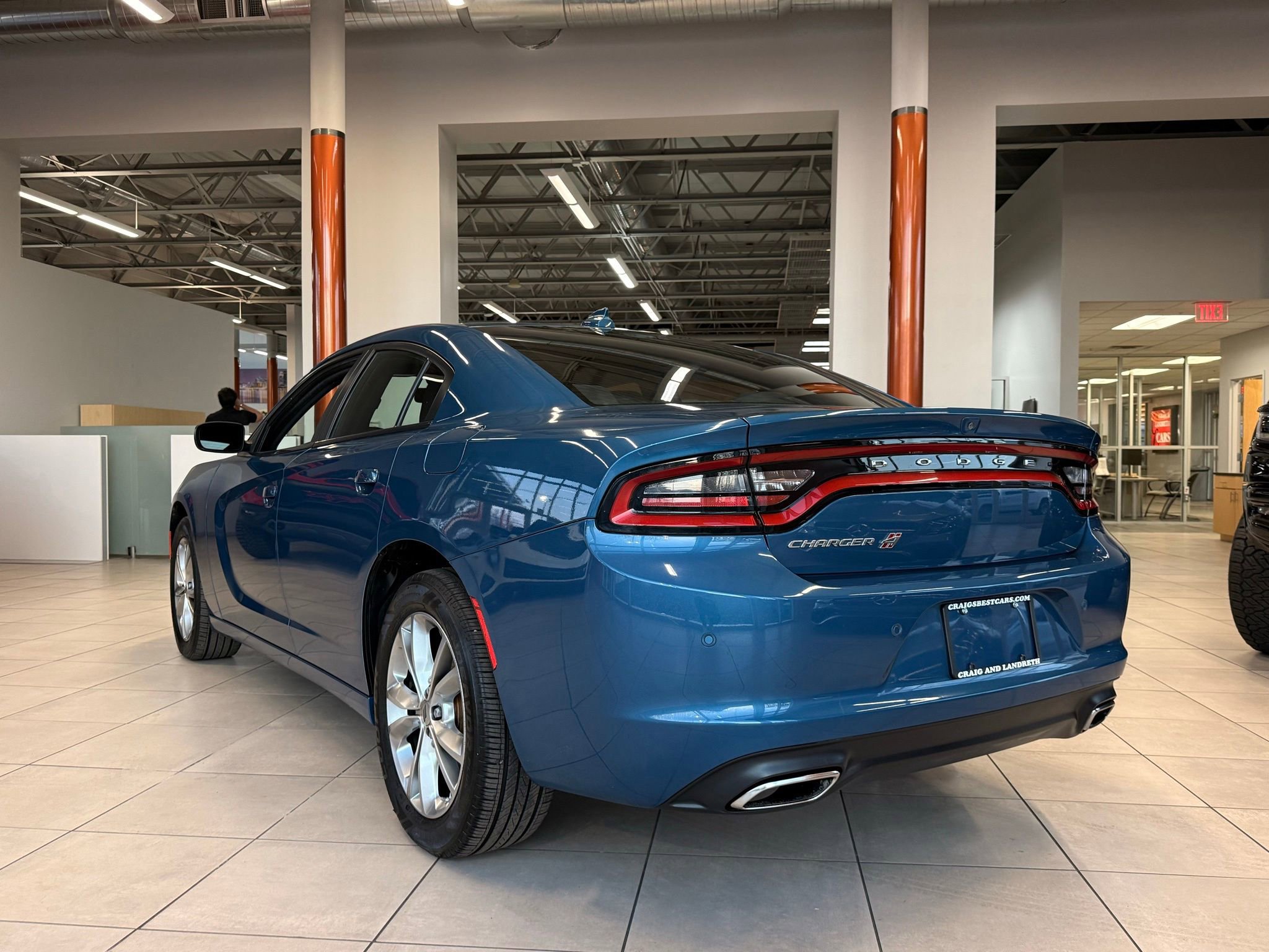 Used 2022 Dodge Charger SXT w/ Navigation & Travel Group image 3