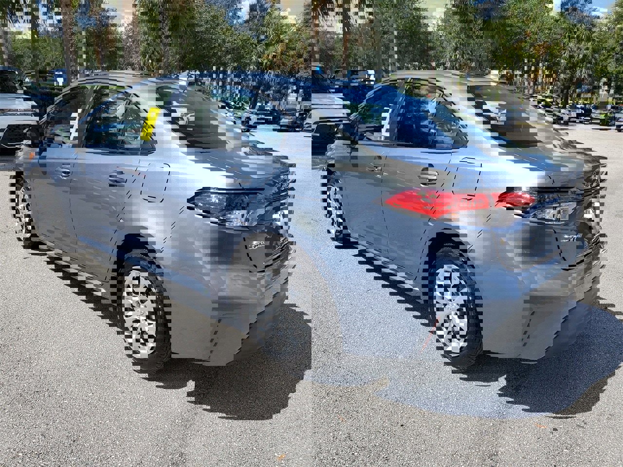 Used 2024 Toyota Corolla LE image 5