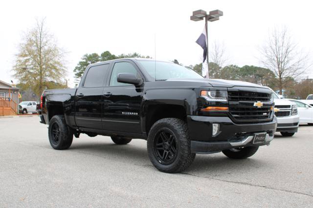 Used 2018 Chevrolet Silverado 1500 LT w/ All Star Edition image 3
