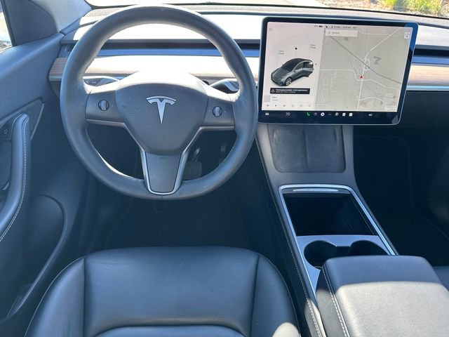 Used 2022 Tesla Model Y Long Range image 17