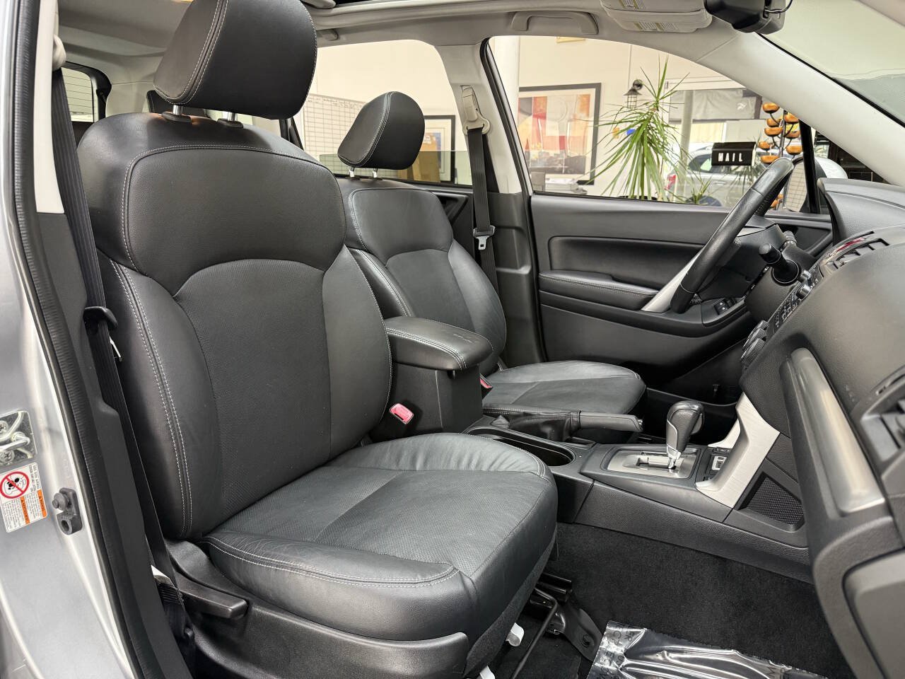 Used 2015 Subaru Forester 2.5i Limited AWD/4WD image 17