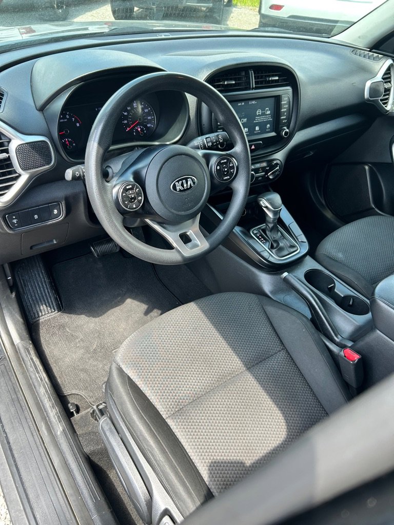 Used 2020 Kia Soul LX image 7