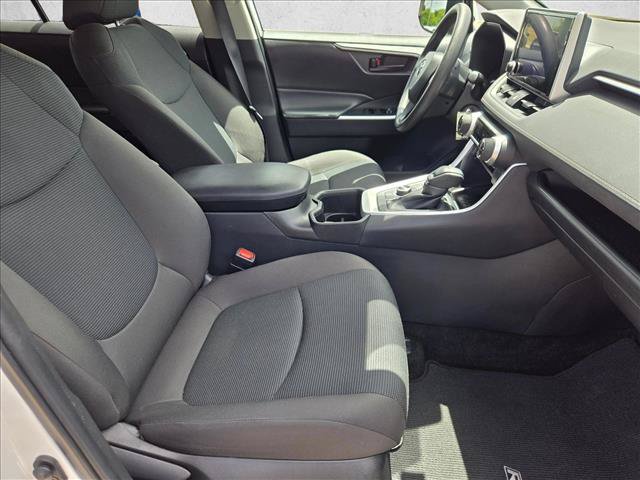 Used 2025 Toyota RAV4 LE AWD/4WD image 19
