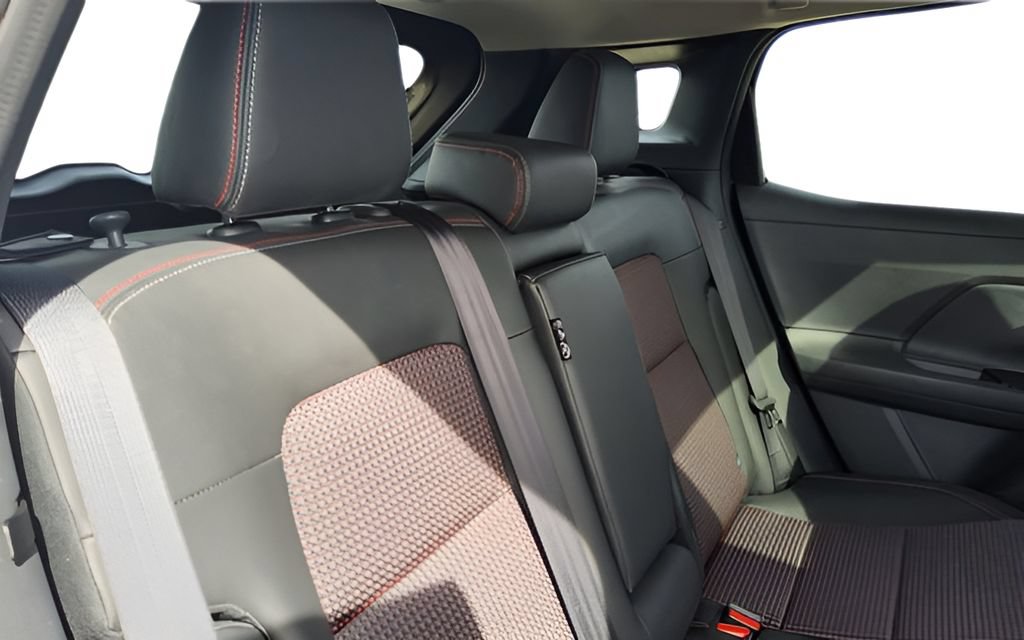 New 2026 Nissan Kicks SR w/ SR Premium Package FWD image 36