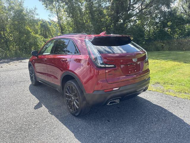Certified 2023 Cadillac XT4 Sport w/ LPO, ONYX Package AWD/4WD image 4