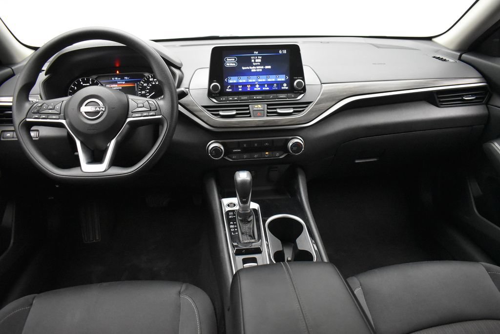 Used 2024 Nissan Altima 2.5 SV AWD/4WD image 27