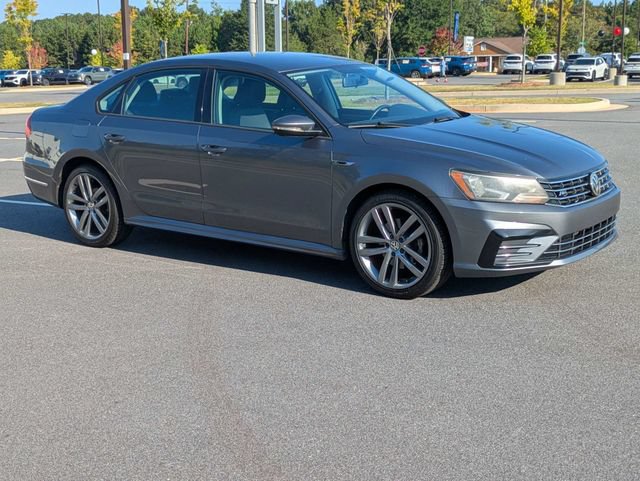 Used 2018 Volkswagen Passat 2.0T R-Line FWD image 2