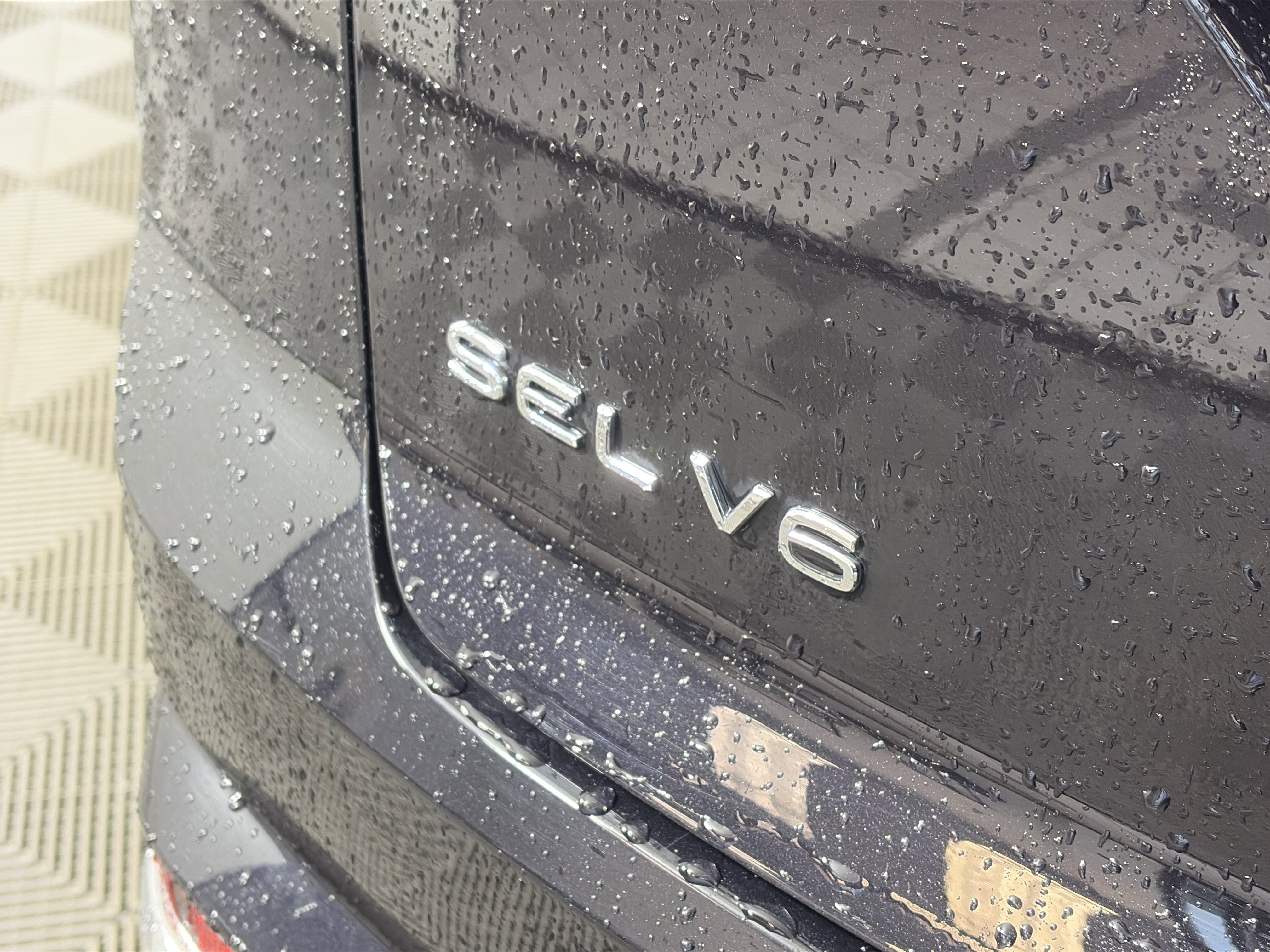 Used 2022 Volkswagen Atlas Cross Sport SEL Premium R-Line AWD/4WD image 16