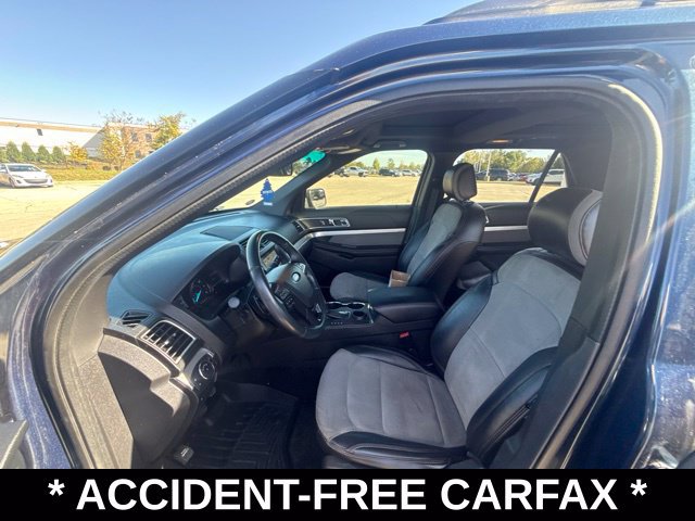 Used 2017 Ford Explorer XLT w/ Equipment Group 202A FWD image 17