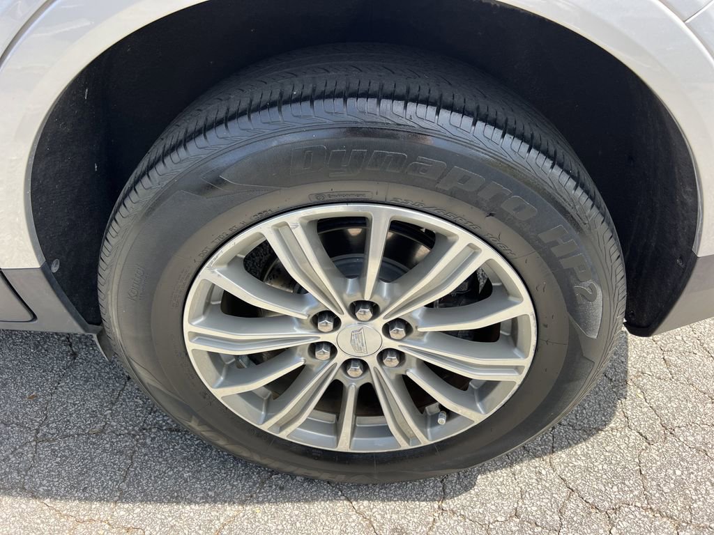 Used 2018 Cadillac XT5 Luxury w/ Driver Awareness Package image 15