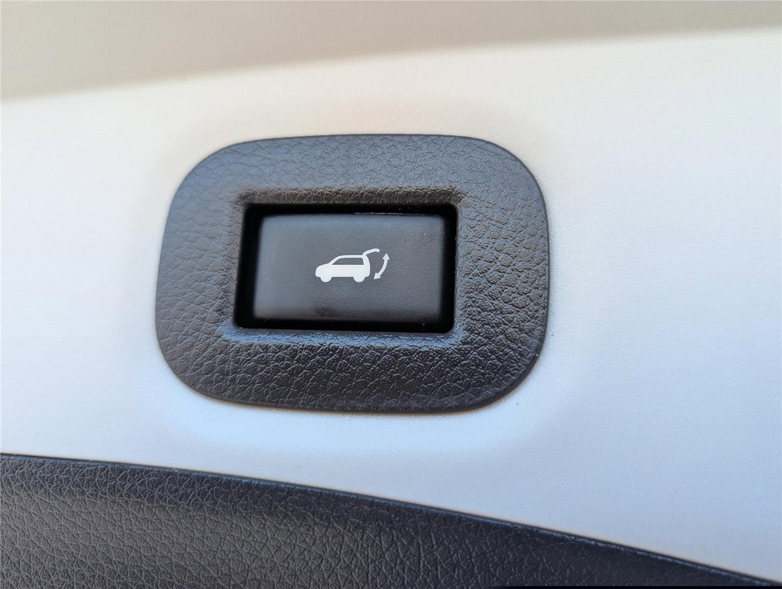 Used 2017 Nissan Rogue SL w/ SL Premium Package image 14