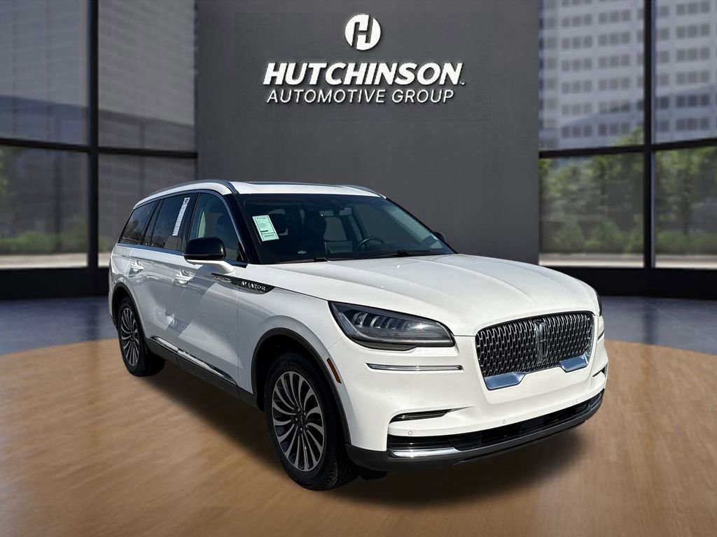 Used 2023 Lincoln Aviator Reserve image 1