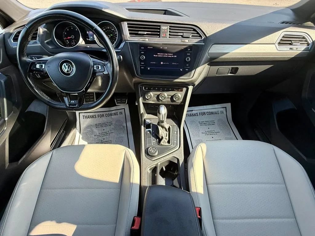 Used 2020 Volkswagen Tiguan SEL AWD/4WD image 19