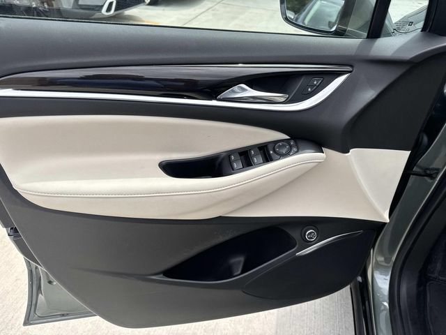 Used 2023 Buick Enclave Essence FWD image 18