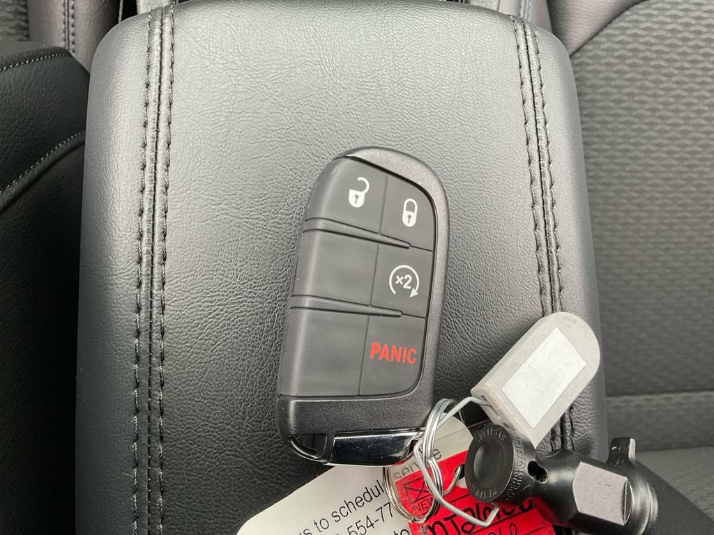 New 2026 Jeep Compass Latitude AWD/4WD image 35