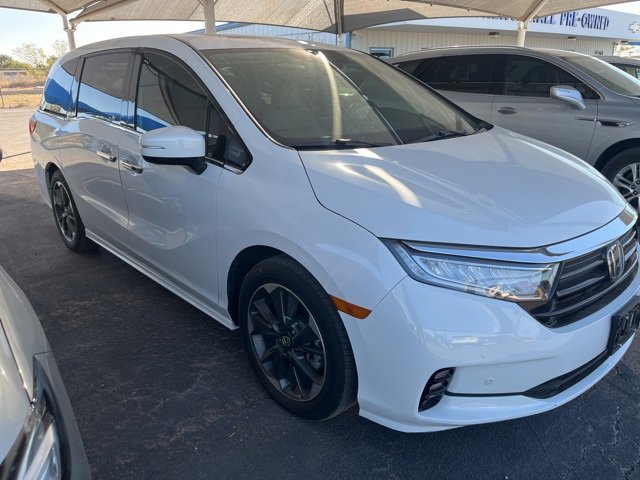 Used 2023 Honda Odyssey Elite image 3