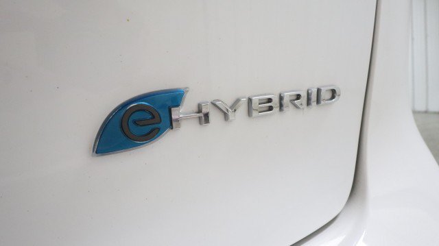 Used 2018 Chrysler Pacifica Touring-L FWD image 28