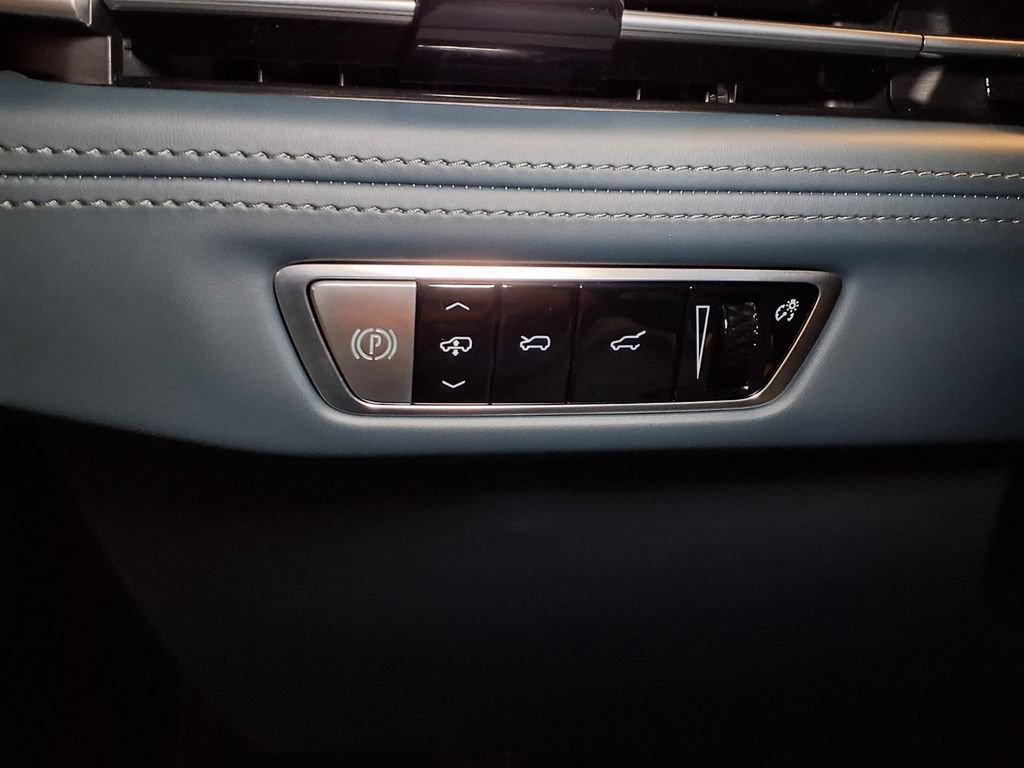 Certified 2026 Cadillac Escalade IQ Sport 2 AWD/4WD image 11