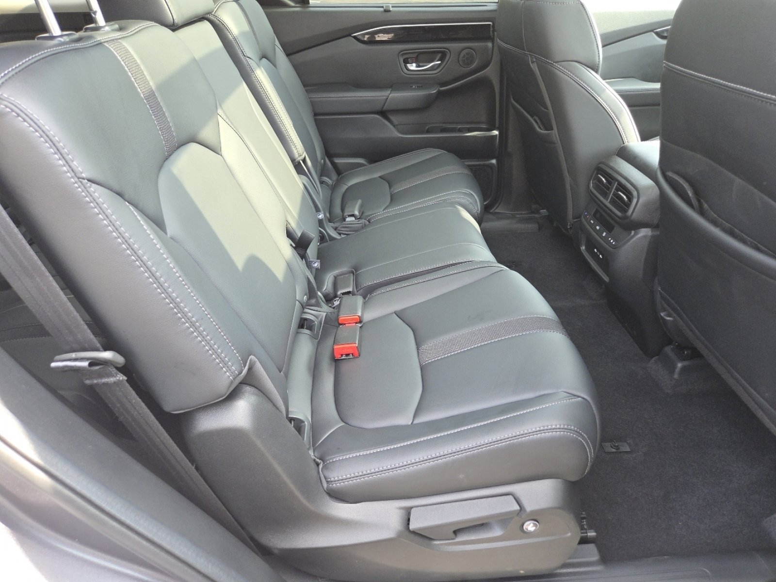 Certified 2025 Honda Pilot Touring image 25