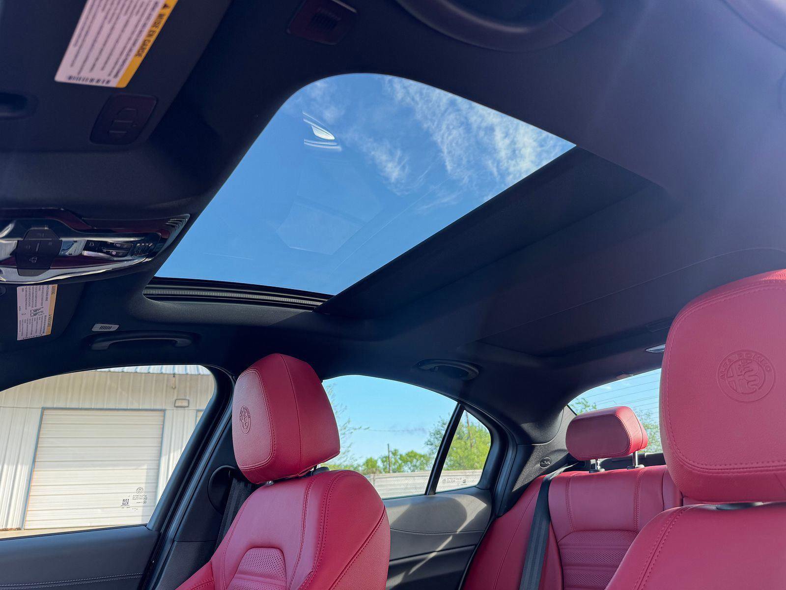 Used 2024 Alfa Romeo Giulia Veloce RWD image 10