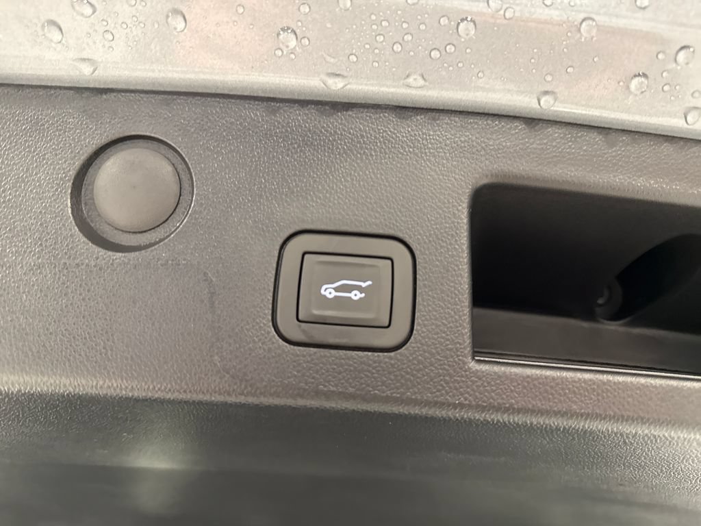 New 2026 Chevrolet Equinox LT w/ Convenience Package II FWD image 45