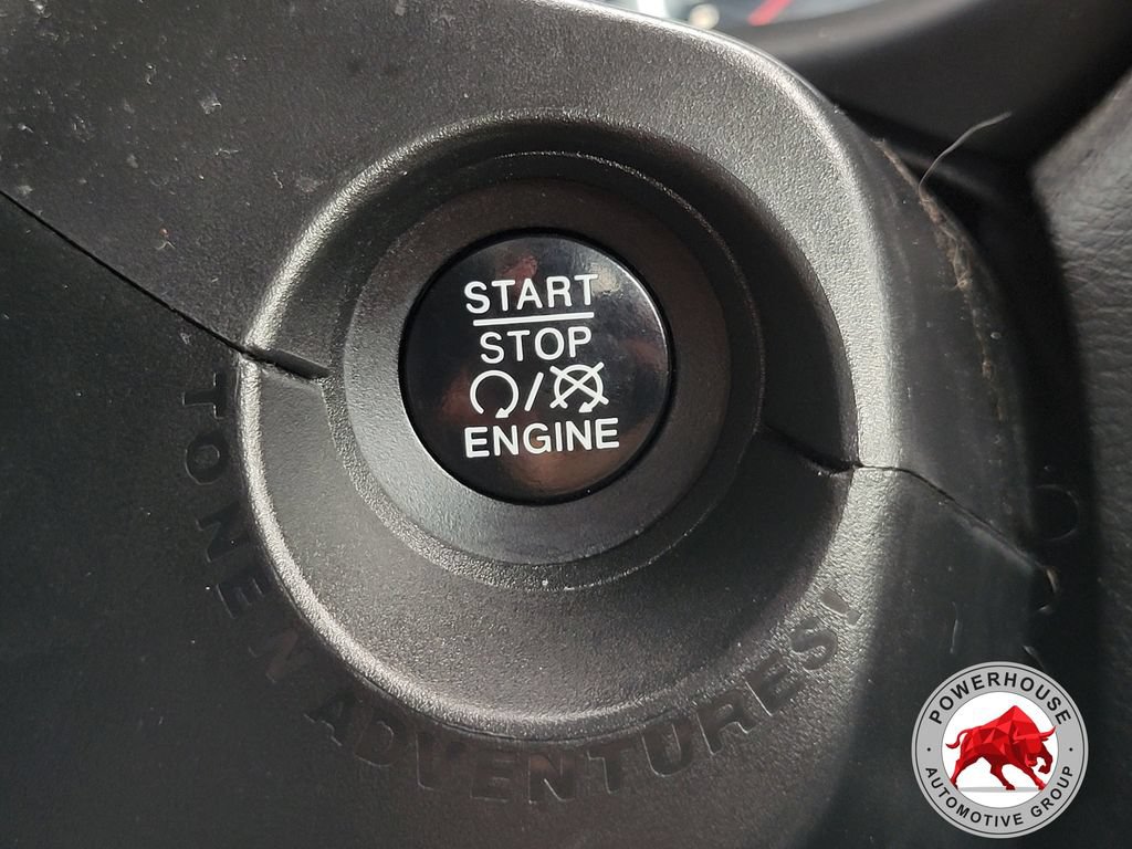 Used 2017 Jeep Renegade Latitude w/ Cold Weather Group AWD/4WD image 36