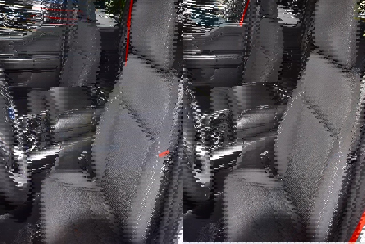 Certified 2022 Ford F150 XLT w/ Equipment Group 302A High image 33