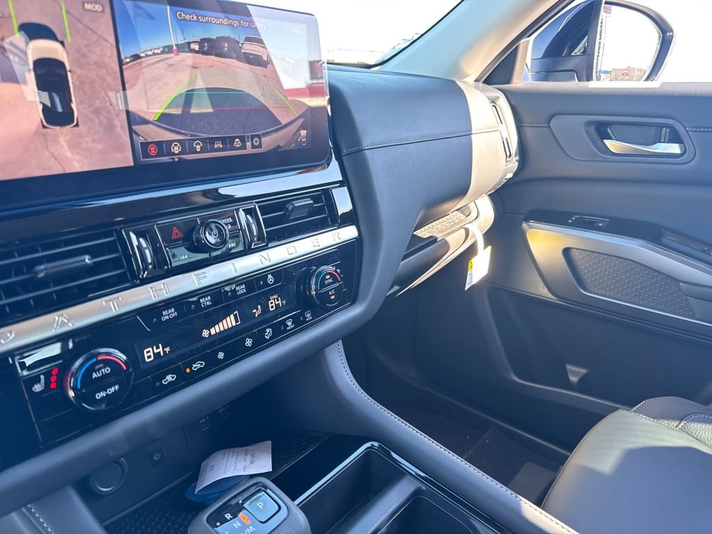 New 2026 Nissan Pathfinder SL image 22