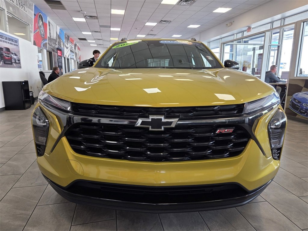 Certified 2024 Chevrolet Trax RS w/ Sunroof Package image 9