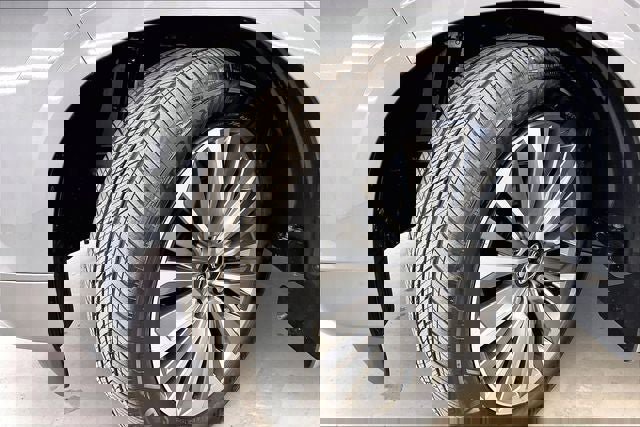 Certified 2025 INFINITI QX80 Sensory AWD/4WD image 11